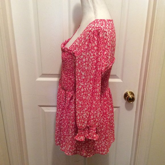 Torrid Top 1 Dark Pink White Floral Print Smocked - Picture 10 of 14